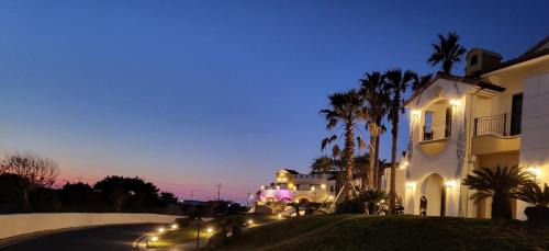 Jeju City Resort | Hundert Hills