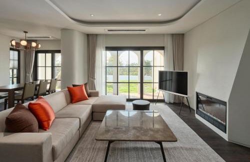 Jeju City Resort | Hundert Hills
