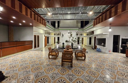 Asrikaton Hotel | Hunian nyaman dengan sentuhan budaya berlokasi 5 menit perjalanan dari bandara