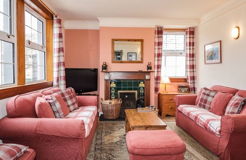 Duntulm Cottage | HUNISH, pet friendly, character holiday cottage in Duntulm