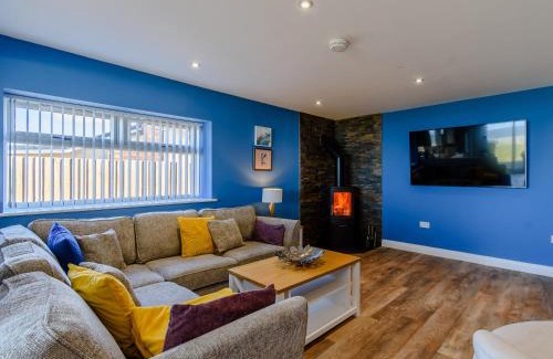 Reighton House | Hunroe Brow