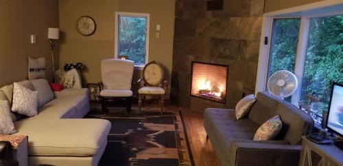 Hunter House | Hunter Mt Amazing Views Catskills! 5 Bedrooms! Best Choice!