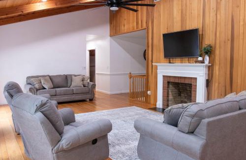Morehead House | Hunter's Cove