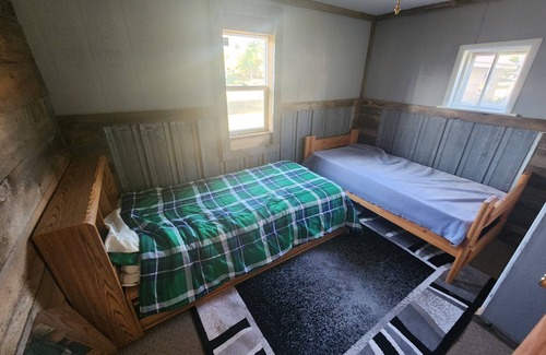 Tolna House | HUNTERS! Are you looking for a house while you are in North Dakota? Here it is!