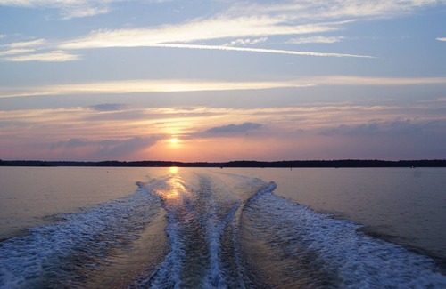 Aurora Cabin | Hunting And Fishing Get Away - Boat Ramp On Property - Amazing Fishing