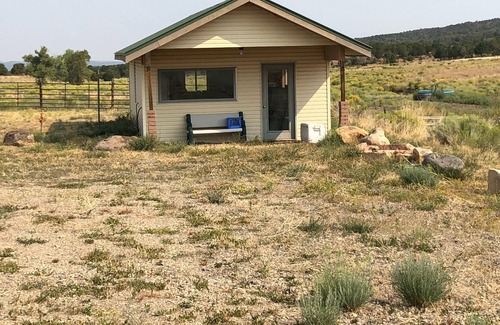 Redvale Cabin | Hunting Cabin Public Land Unit 70, Dry Creek Basin