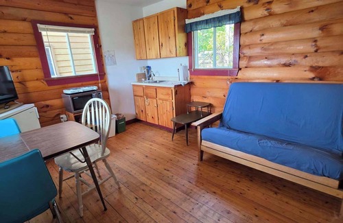 Hunts Point Cabin | Hunts Point 1-BR Coastal Retreat - Cottage # 6