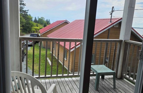 Hunts Point Apartment | Hunts Point Rustic Coastal Retreat with King Bed