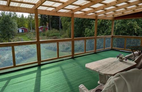 Jadraas House | Hus mellan Jädraås Kungsberget