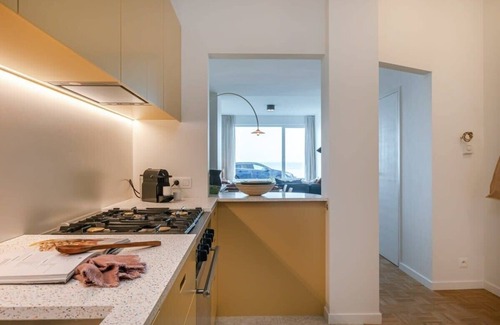 Het Zoute Apartment | Huswell - Apartment with seaview, pets are welcome