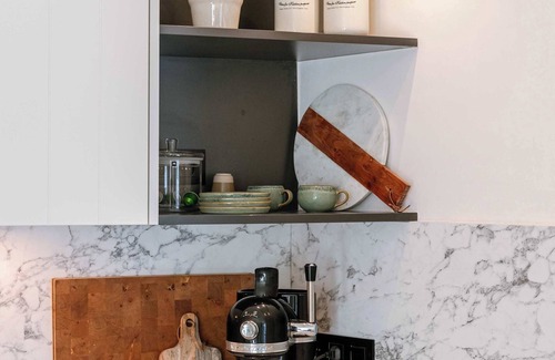 Knokke Apartment | Huswell - Apartment for 6 person in Knokke with parking