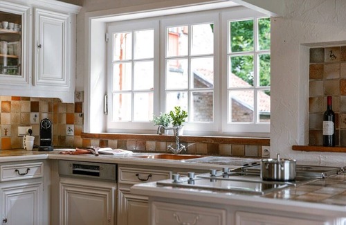 Jabbeke House | Huswell - Authentic Villa 'Amore' located near Bruges
