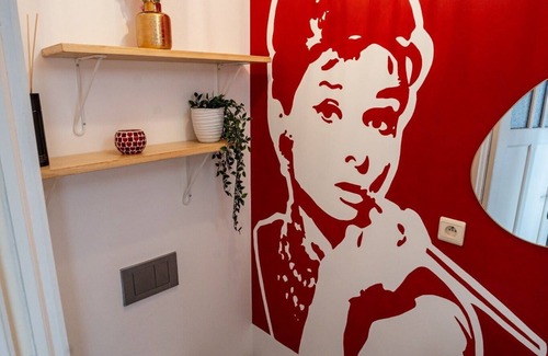 Strop House | Huswell - Chic Studio with Garden in Central Ghent