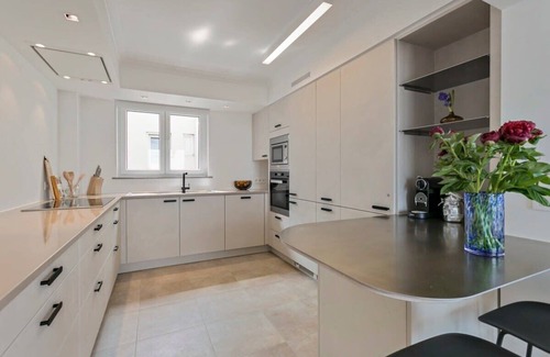 Het Zoute Apartment | Huswell - Panoramic seaview apartment in 't Zoute