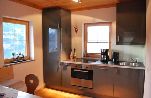 Distelberg Cabin | Hut Abfahrtsblick in a fantastic location