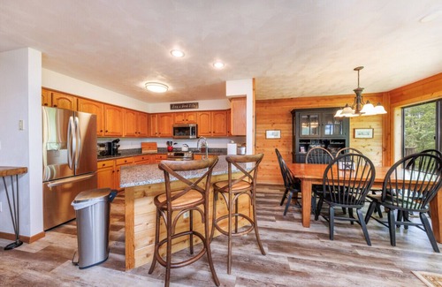 Jefferson Township House | HV Woodside, Baby Grand Piano