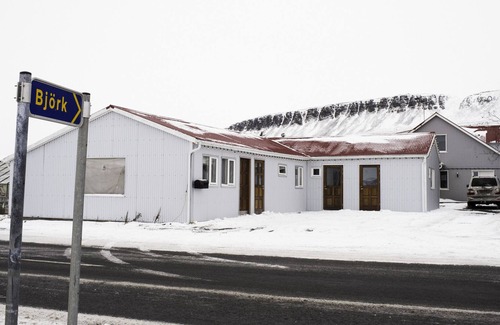 Borgarnes Apartment | Hverinn Sælureitur Í Sveitinni Apartment for up to 6 persons