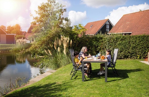 Heinkenszand Resort | HVZ Orchis 6p - Three Bedroom Resort, Sleeps 6
