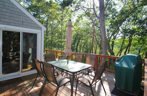 Hyannis Port House | Hyannis Port Cottage with Access to 3 Beautiful Ocean Beaches!