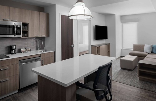 East Lansing Hotel | Hyatt House Lansing University Area