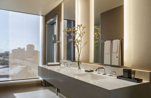 McLean Hotel | Hyatt Regency Tysons Corner Center