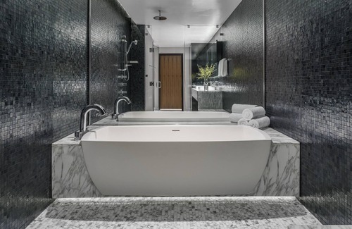 McLean Hotel | Hyatt Regency Tysons Corner Center