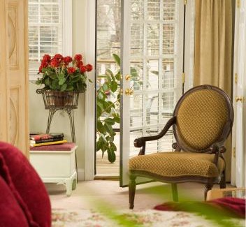 Historic Hill House | Hydrangea House Inn