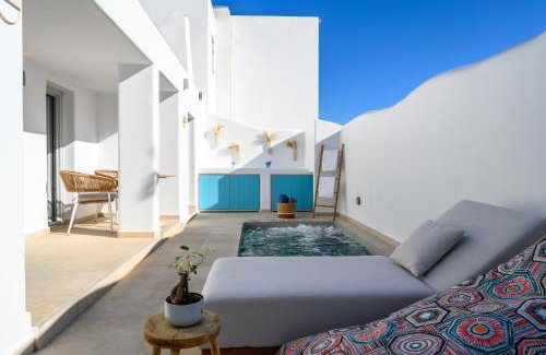 Karterados House | Hypnōs boutique villa with amazing heated pool with jacuzzi