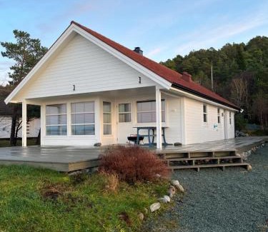 Bjugn House | Hytte i Lysøysund med 4 soverom, Ørland