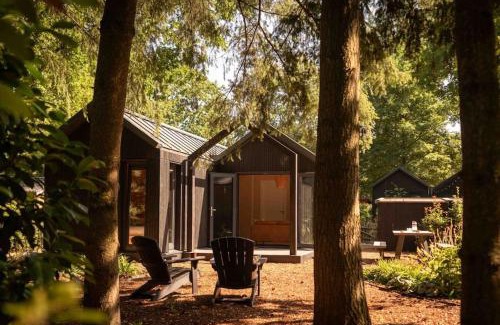 Municipality of Epe House | Hytte I Tiny house met zonnige bostuin