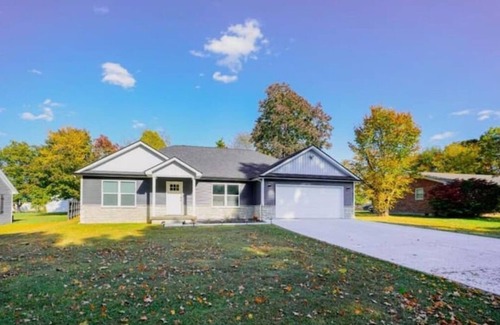 Elizabethtown House | I-65 NEW | Family Friendly | Clean Modern Home