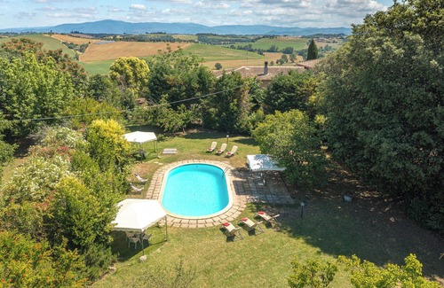 Ferretto Villa | I Cipressi, 5 bedrooms with pool near Cortona