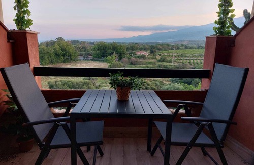 Porticato Apartment | I Due Mori-Giardini Naxos holiday home