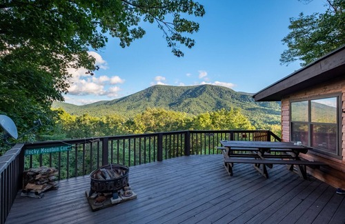 Cherry Log Cabin | I LOVE VIEW - North GA - Cherry Log, Blue Ridge - Quiet, private, serene, relax