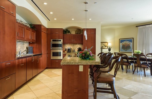 Wailea Villa | I.P.M PRESENTS: Penthouse K108 - GREAT RATES! FLEXIBLE CANCELATION POLICY