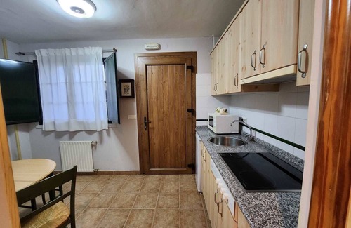 Loza Apartment | I study in the field.
