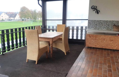 Grossmehring Apartment | I04 - Ferienhaus für Monteure mit Balkon in Großmehring bei Ingolstadt, 115qm, 4 Zimmer, Max. 7 Personen