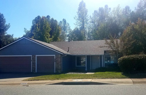 Shasta Lake House | I5 Express, home all to yourself.