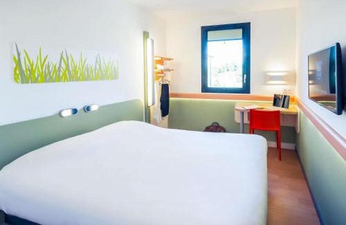 Saint-Parres-aux-Tertres Hotel | ibis budget Troyes Est