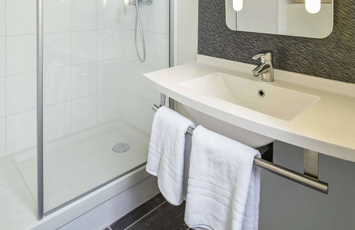 Luce Hotel | ibis Chartres Ouest Luce