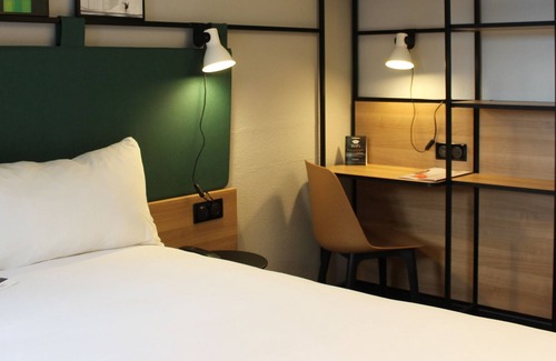 Courcouronnes Hotel | Ibis Evry-Courcouronnes