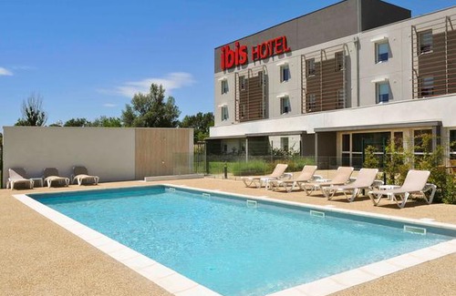 Istres Hotel | ibis Istres Trigance