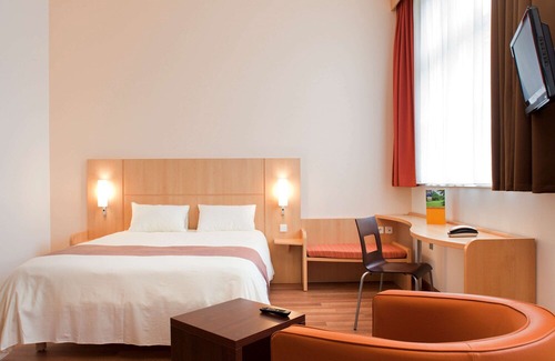 Sudweststadt Ostlicher Teil Hotel | ibis Karlsruhe Hauptbahnhof
