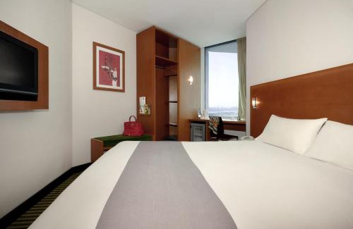 Kuwait City Hotel | ibis Sharq