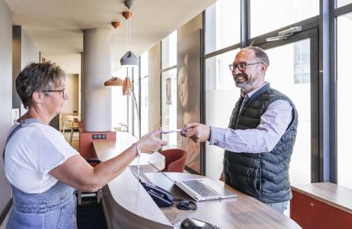 Miroir - Batignolles Hotel | ibis Styles Le Mans Gare Sud