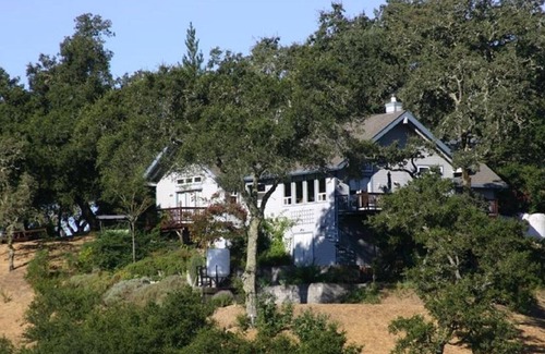 Cloverdale House | Icaria Creek- Relax Amongst the Vineyards in Alexander Valley