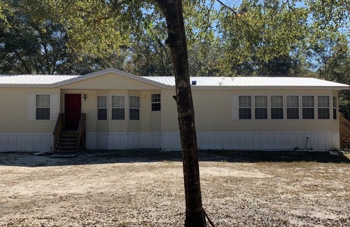 Branford House | Ichetucknee & Ginnie Springs, Sante Fe & Suwanee Rivers & Divers Woods Retreat