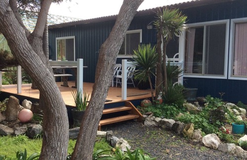 Augusta House | Iconic Australian beachside shack, 2 min from the sea.