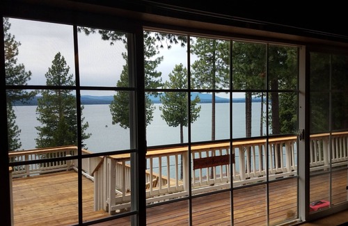 East Shore House | Iconic Lake House with Panoramic Water Views & Semi-Private Beach