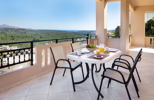 Makhairoi Villa | Iconic Villa with private pool and sea view
